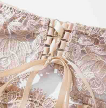 Load image into Gallery viewer, Sweetkama Ladies Lace See Through Lingerie Set with Garter Belt